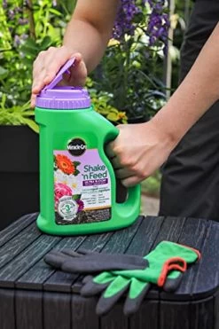Miracle-Gro Shake N Feed Ultra Bloom Plant Food – 2.04kg 9 Miracle-Gro Shake N Feed Ultra Bloom Plant Food – 2.04kg -Garden Supply Store 41FZni7uSZL