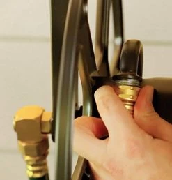 Liberty Garden Single Arm Navigator Multi-Directional Hose Reel -Garden Supply Store 41avVeGjudL