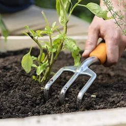 Fiskars 70246935 Ergo Scratch Tool Garden Cultivator 10 Fiskars 70246935 Ergo Scratch Tool Garden Cultivator -Garden Supply Store 51IpG5UbRHL