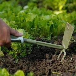 Garden Hoe And Cultivator Hand Tiller Tool, Anti-Rust Carbon Steel Hand Digger For Loosening Soil & Weeding & Digging… 13 Garden Hoe And Cultivator Hand Tiller Tool, Anti-Rust Carbon Steel Hand Digger For Loosening Soil & Weeding & Digging… -Garden Supply Store 51kPJ17j3tL