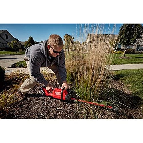 Milwaukee 2726-21HD Fuel Hedge Trimmer Kit 4 Milwaukee 2726-21HD Fuel Hedge Trimmer Kit - Image 4