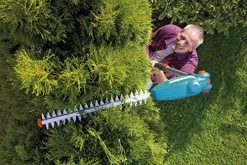 Gardena Li-Ion Telescopic Hedge Trimmer 11 Gardena Li-Ion Telescopic Hedge Trimmer -Garden Supply Store 51u0QGex1FL