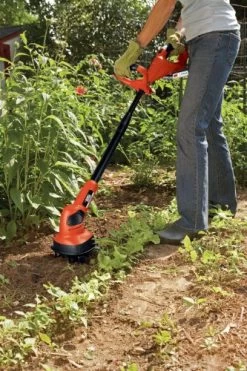 BLACK+DECKER LGC120 20-Volt Lithium-Ion Cordless Garden Cultivator/Tiller -Garden Supply Store 61G0u789qzL