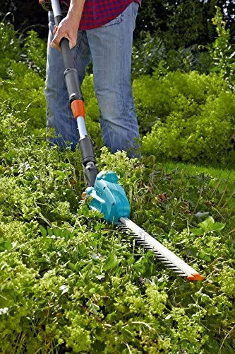 Gardena Li-Ion Telescopic Hedge Trimmer 2 Gardena Li-Ion Telescopic Hedge Trimmer - Image 2