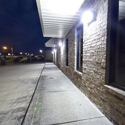 LEDMO 120W LED Wall Pack Light 15840LM 840W HPS/HID Equivalent 5000K LED Security Flood Commercial And Industrial… -Garden Supply Store 61v 4Wp7w6L